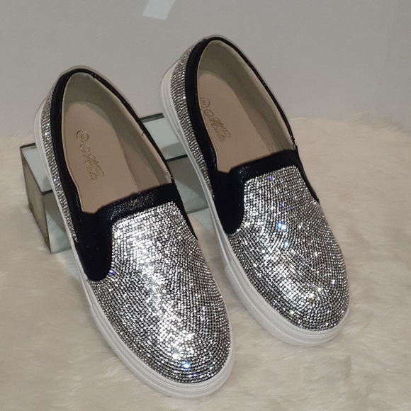 Shoes - (NWOT) RHINESTONE CANVAS TENNIS SHOES